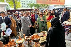 غرفه ایران در کانون توجه جشنواره بازار خیریه پاکستان