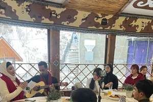 دوستداران زبان فارسی در «اردوی یلدایی» قرقیزستان شرکت کردند