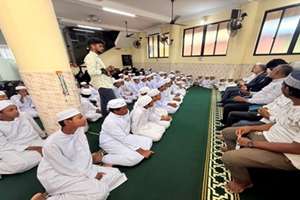 ترقی جوامع اسلامی در گرو «خودباوری» است