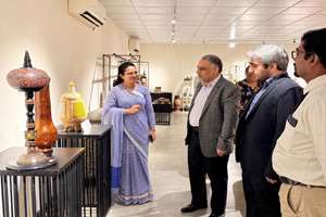 تنوع صنایع‌دستی در ایران مثال‌زدنی است